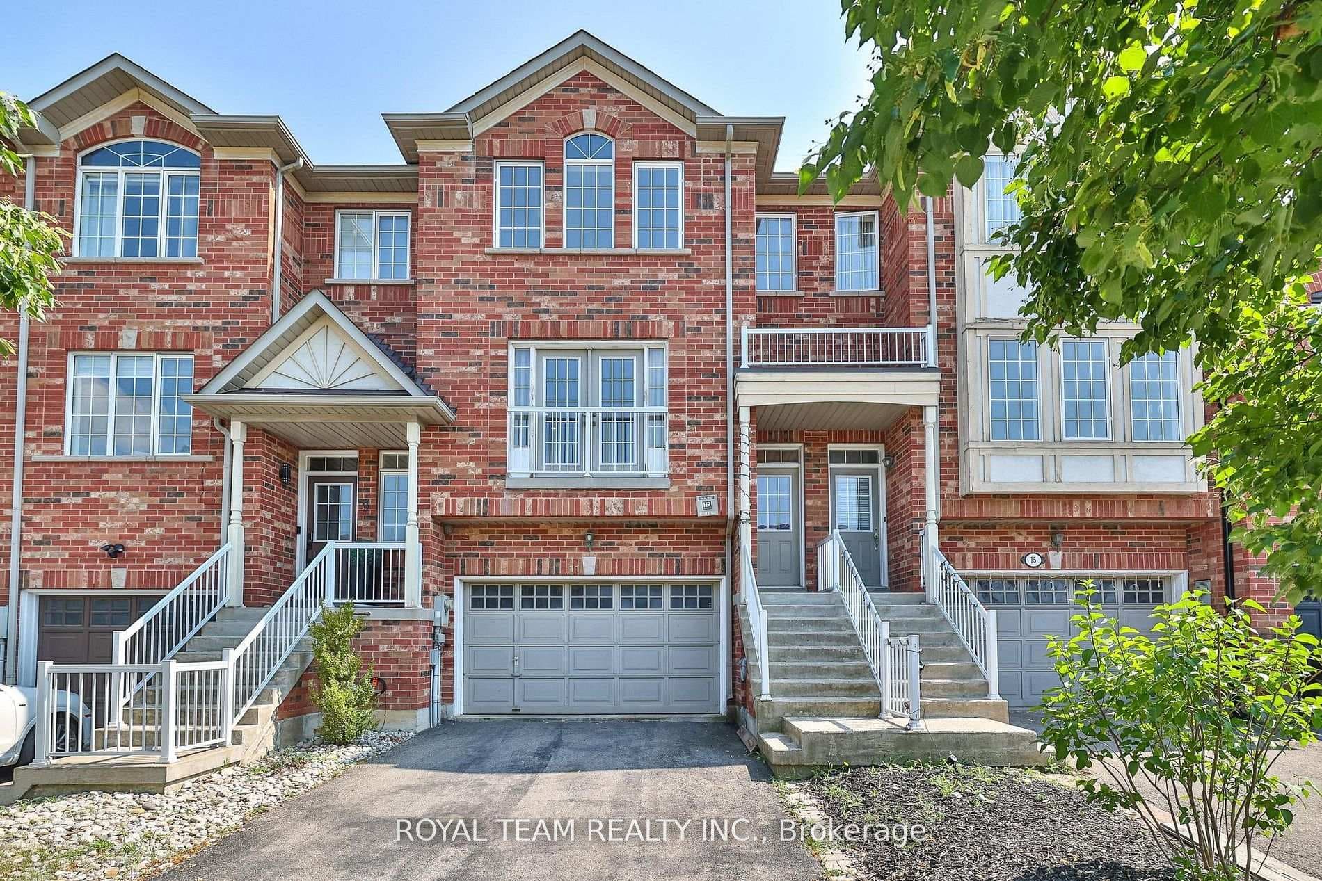 11 Jarrett Court, Vaughan, ON L6A 3W4 - Photo 1