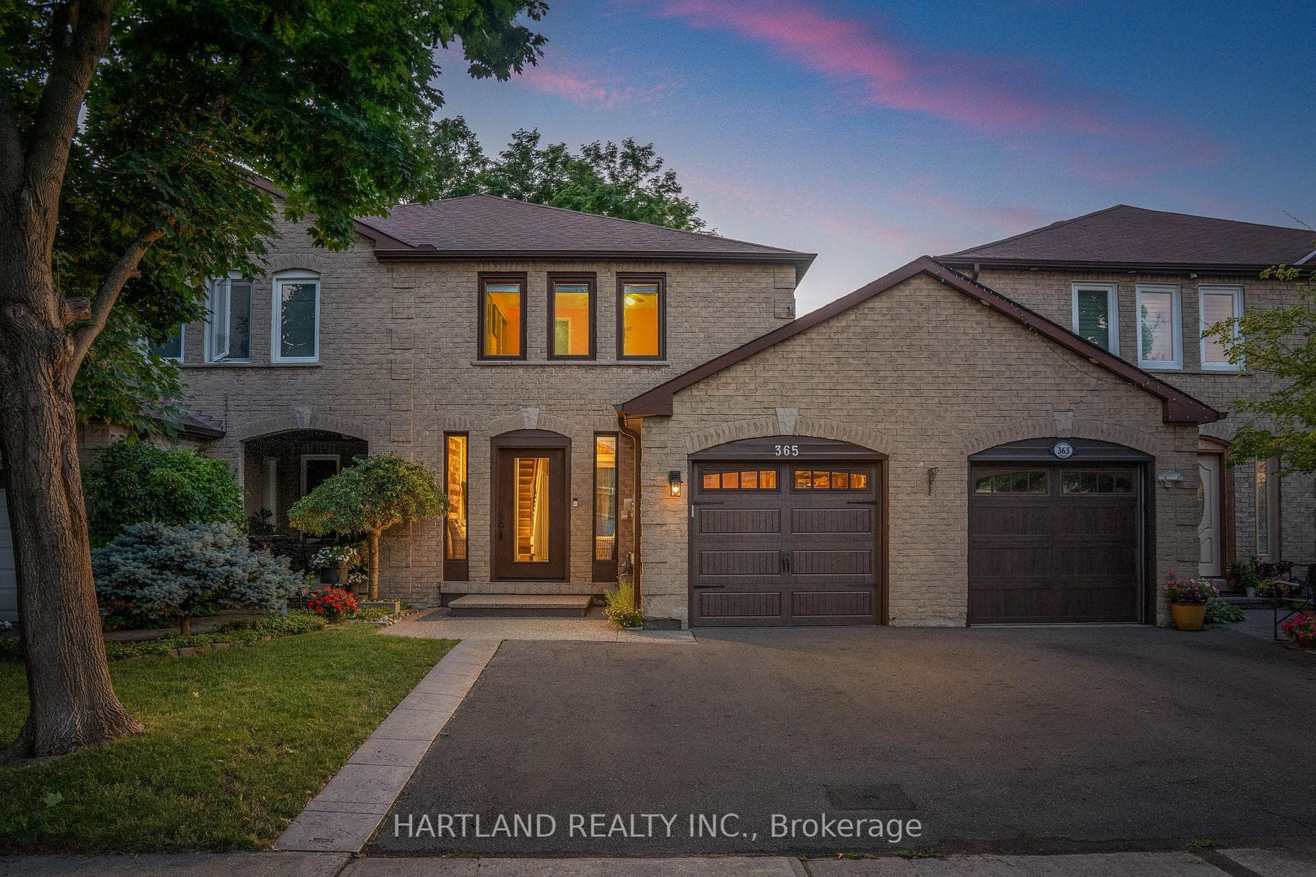 365 Assiniboine Trail, Mississauga, ON L5R 2X9 - Photo 1