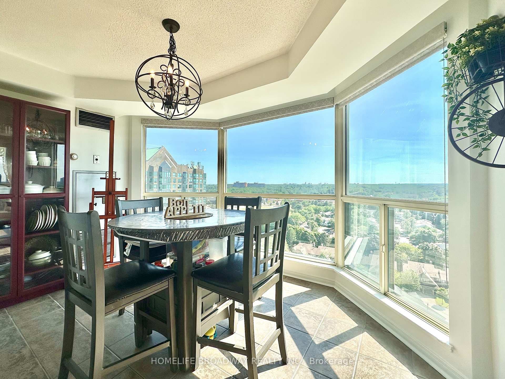 Beautiful Peaceful and Bright Panoramic View!