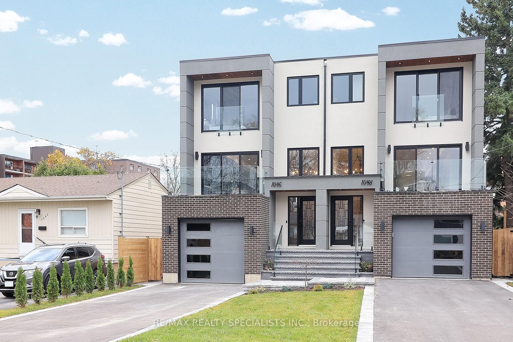 1046 ROOSEVELT Road, Mississauga, ON L5G 3Y8 - Photo 1