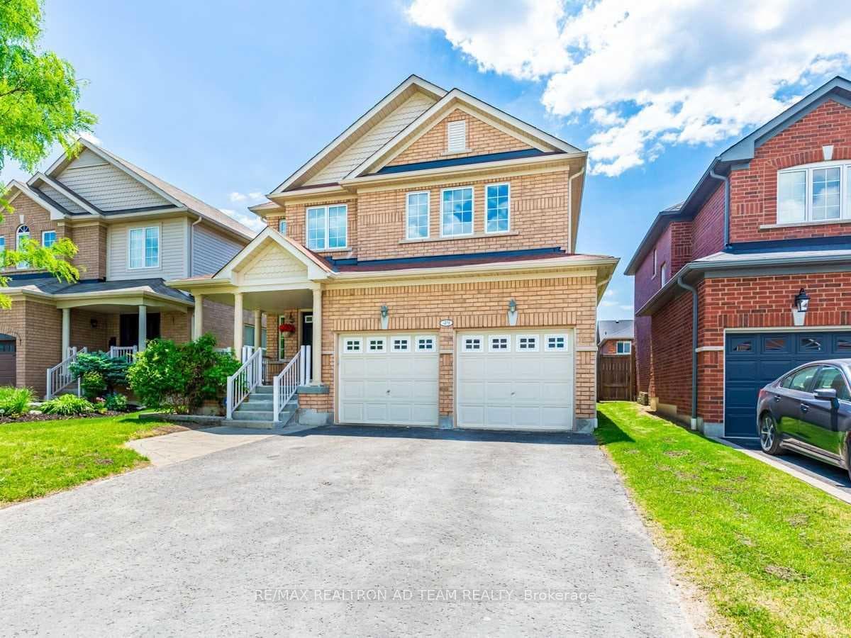 49 Morningstar Avenue, Whitby