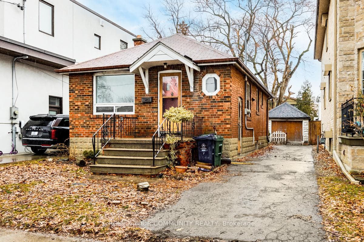 71 Lesmount Avenue Unit Lower, Danforth / East York, ON M4J 3V7 - Photo 1
