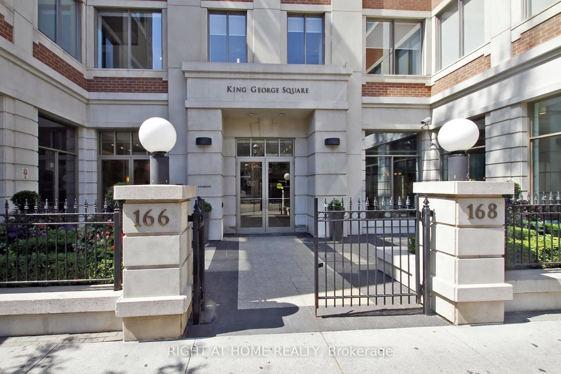 168 King St East Street Unit 1402, Regent Park / Cabbagetown / St. James Town, ON M5A 4S4 - Photo 1
