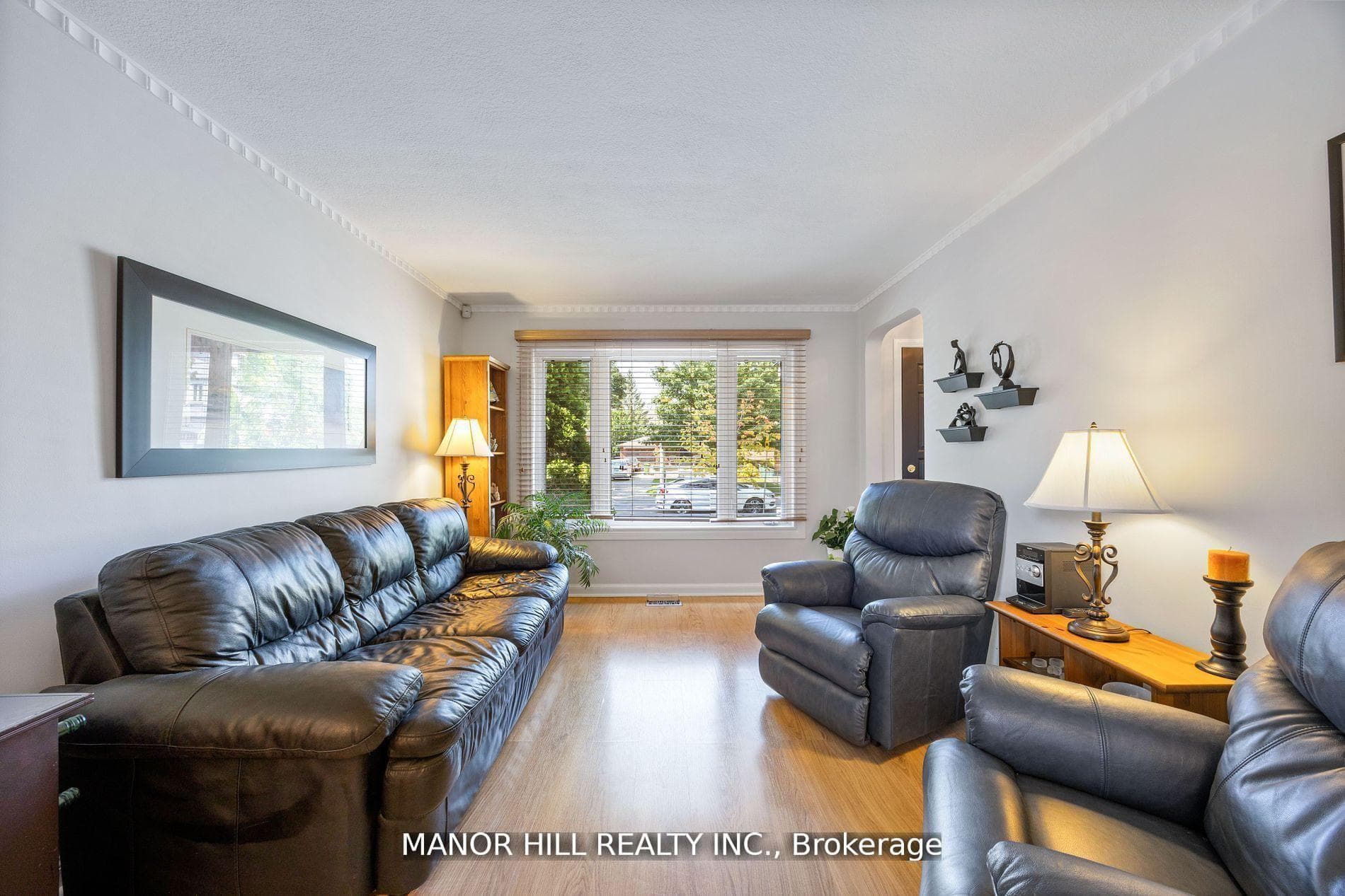 31 Chartwell Road, Corso Italia / Dufferin Grove, ON M8Z 4E9 - Photo 1