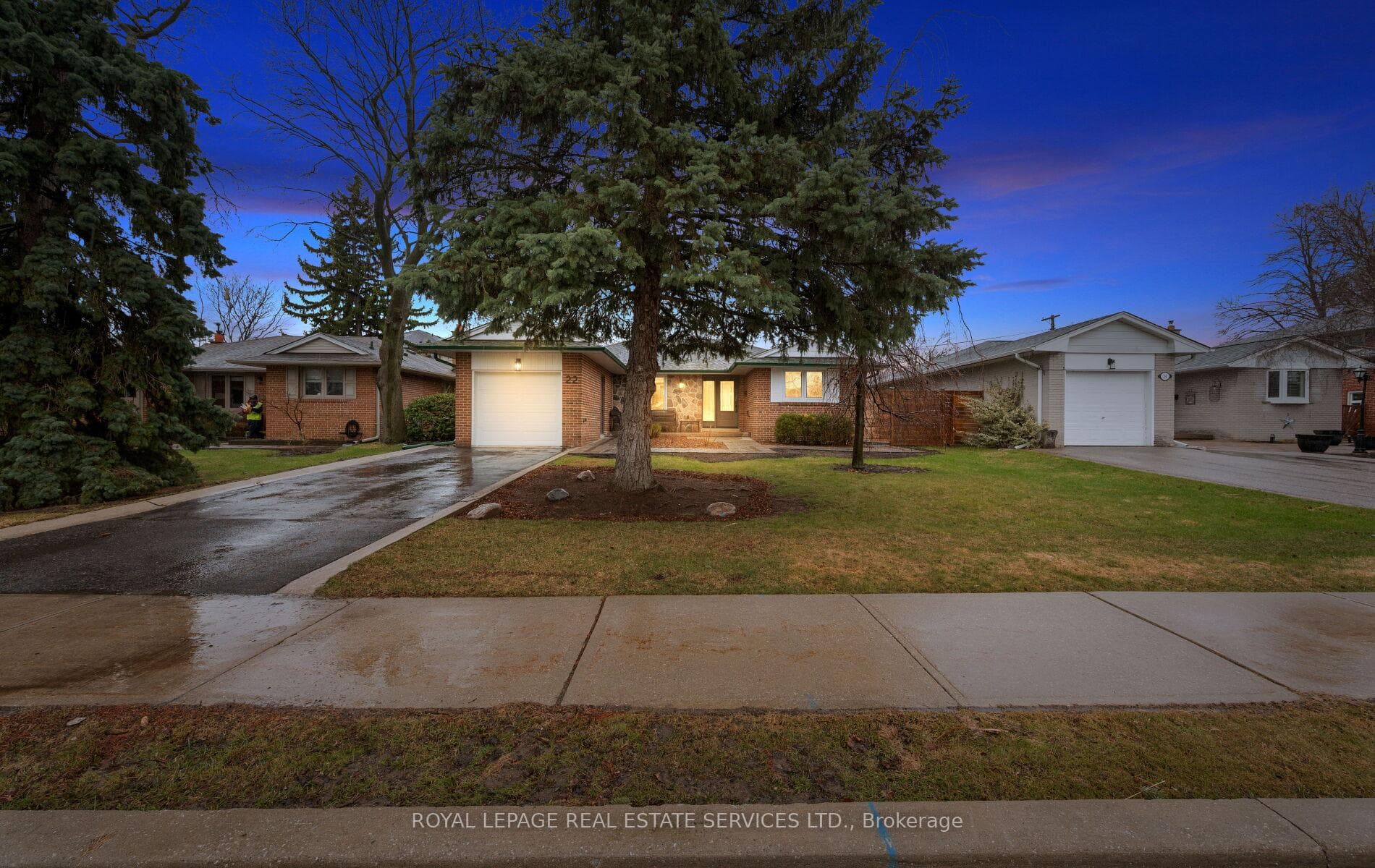 22 Arbroath Crescent, Etobicoke (Islington / Rexdale), ON M9C 2T1 - Photo 1