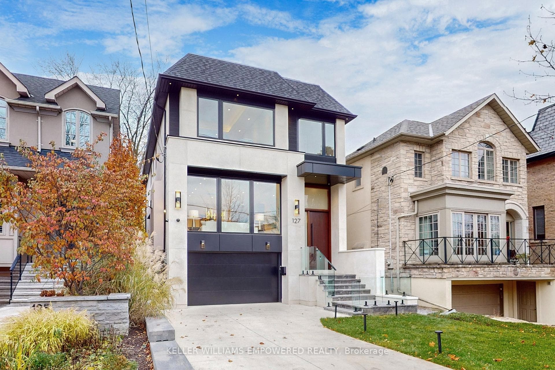 Welcome to 127 Joicey Blvd- Discreet Luxury
