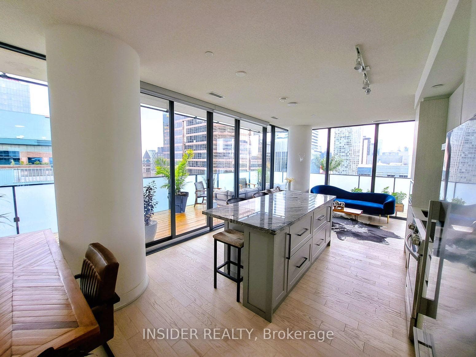 25 Richmond Street Unit 2411, Regent Park / Cabbagetown / St. James Town, ON M5C 0A6 - Photo 1