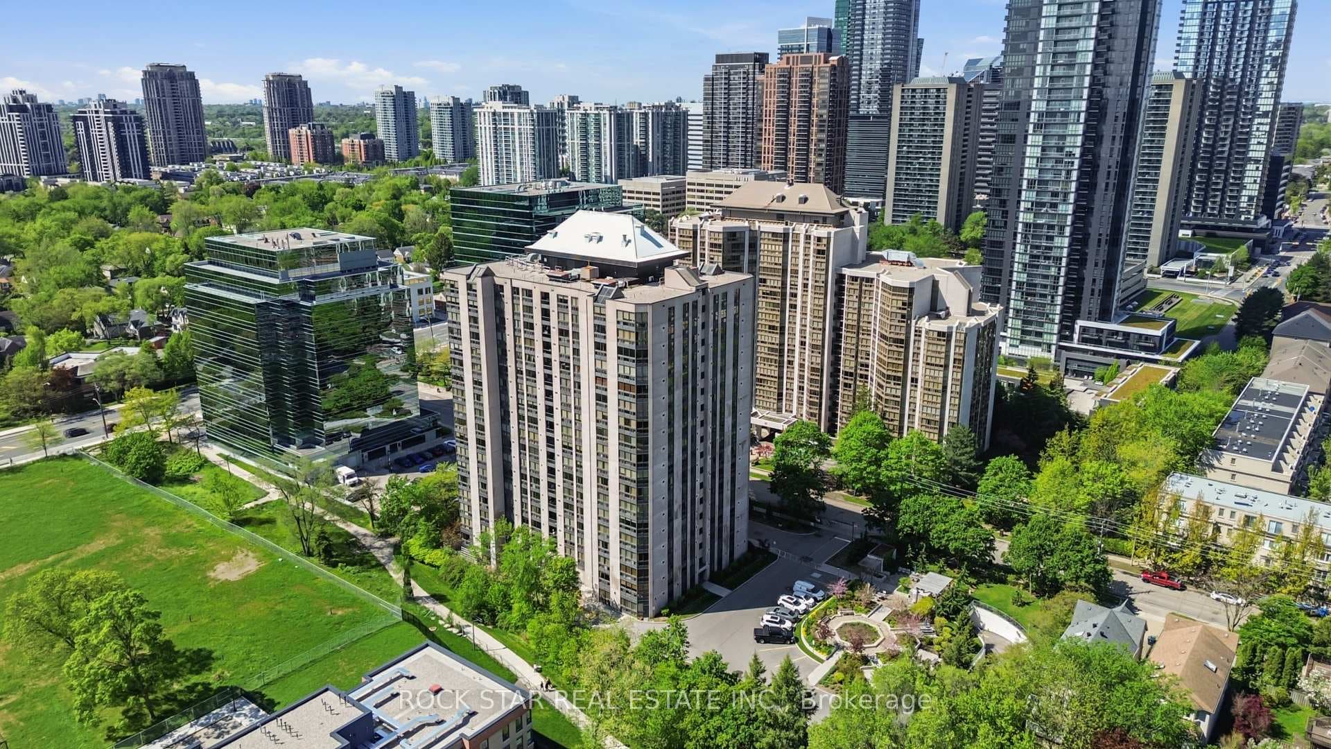5 Kenneth Avenue Unit 701, Willowdale / Newtonbrook, ON M2N 6M7 - Photo 1