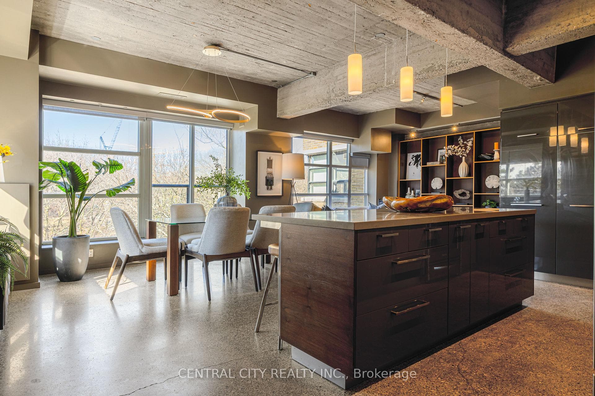 833 King Street Unit 303, Toronto C01