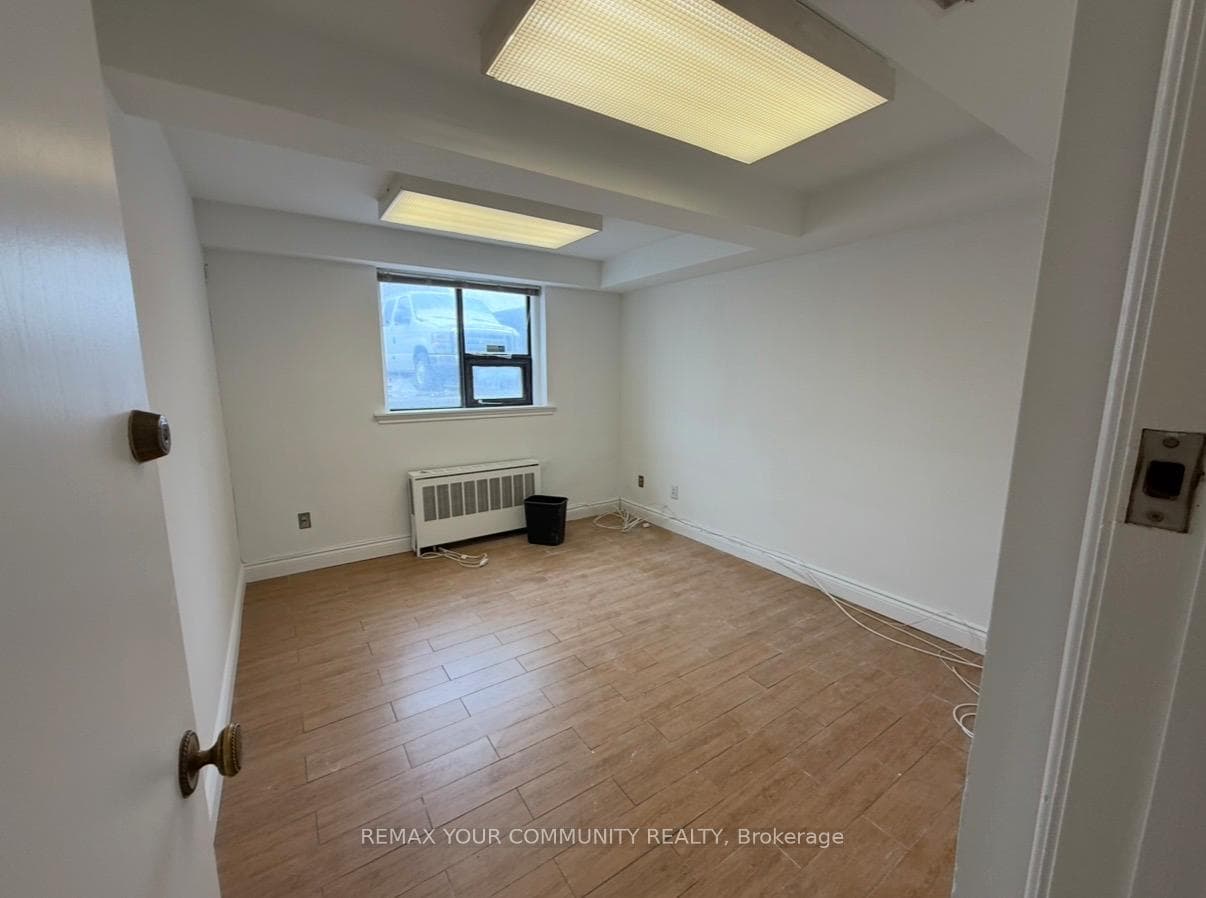 797 Wilson Avenue Unit 102, Downsview / Black Creek, ON M3K 1E4 - Photo 1