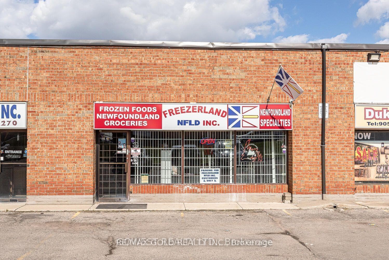 8 Strathearn Avenue Unit 3, Brampton, ON L6T 4L9 - Photo 1