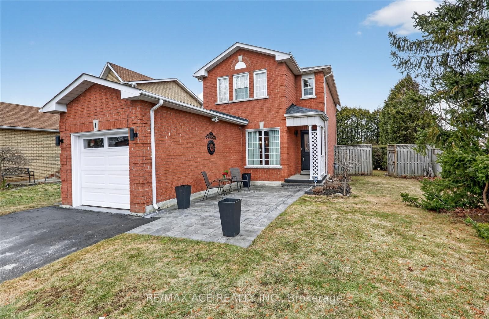 1 Aldcroft Crescent, Clarington, ON L1C 4P2 - Photo 1