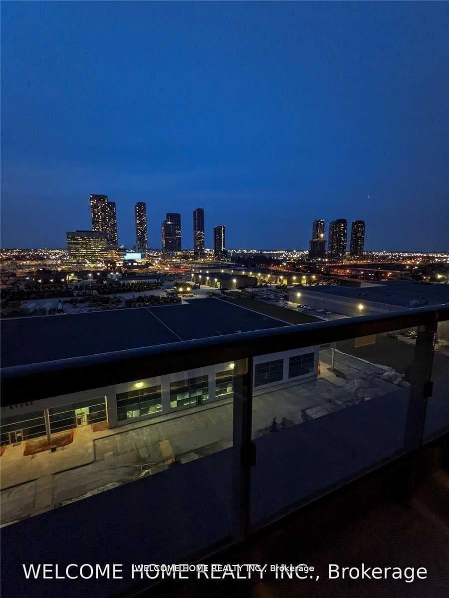 38 Honeycrisp Crescent Unit 710, Vaughan, ON L4K 0M8 - Photo 1