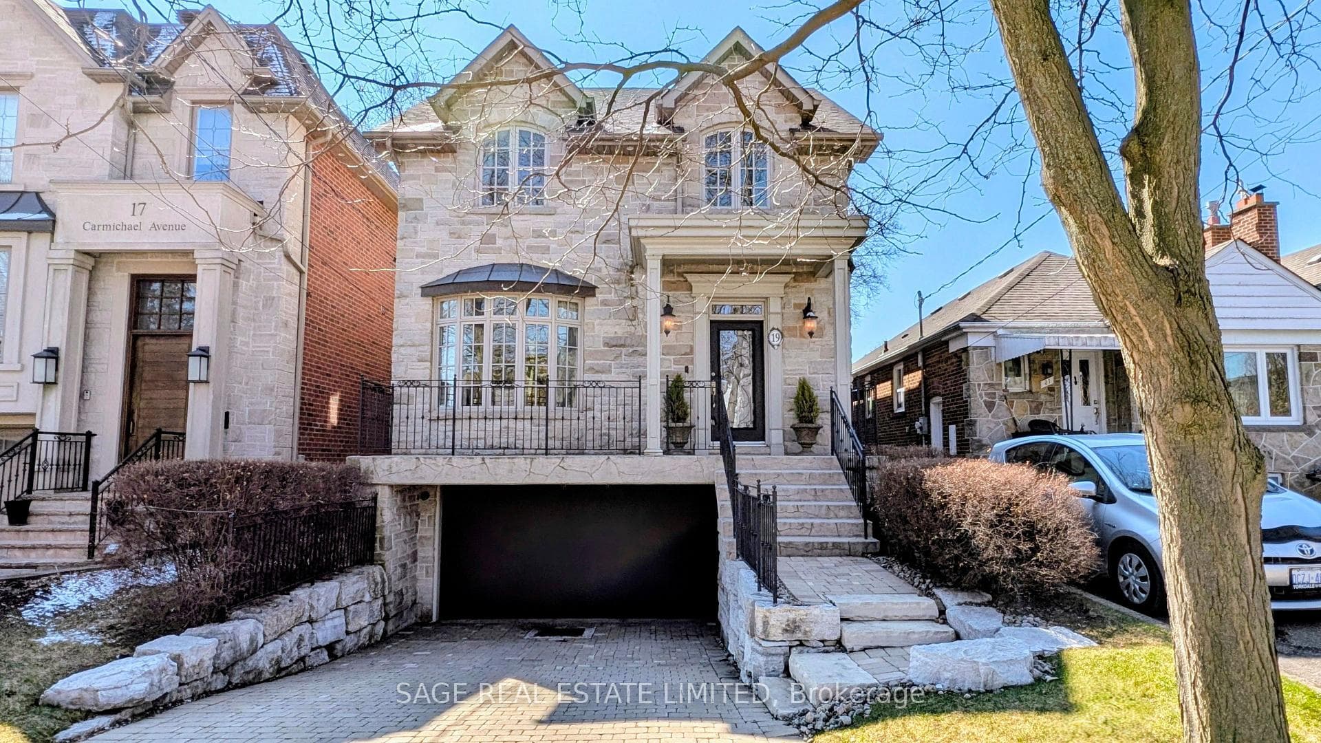 19 Carmichael Avenue, Lawrence Park / Bedford Park, ON M5M 2W5 - Photo 1