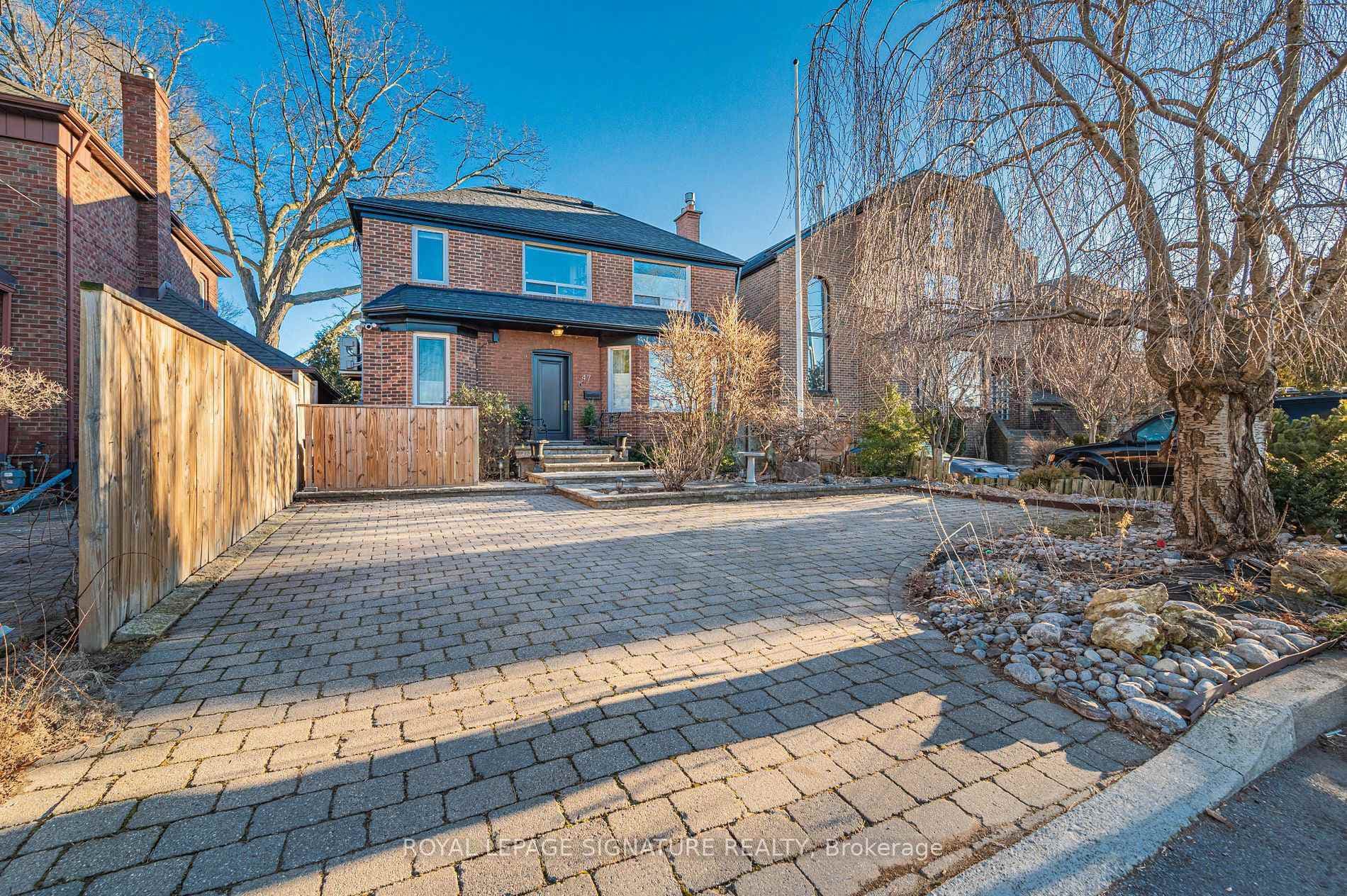 47 Don Valley Drive, Danforth / East York, ON M4K 2J1 - Photo 1