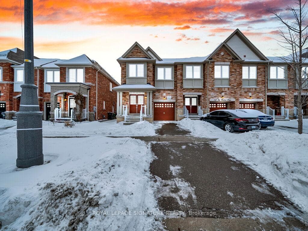 160 Sky Harbour Drive, Brampton, ON L6Y 0T9 - Photo 1