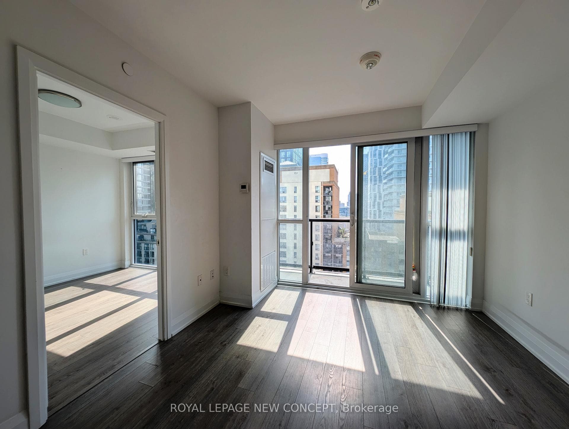 77 Mutual Street Unit 1406, Regent Park / Cabbagetown / St. James Town, ON M5B 0B9 - Photo 1