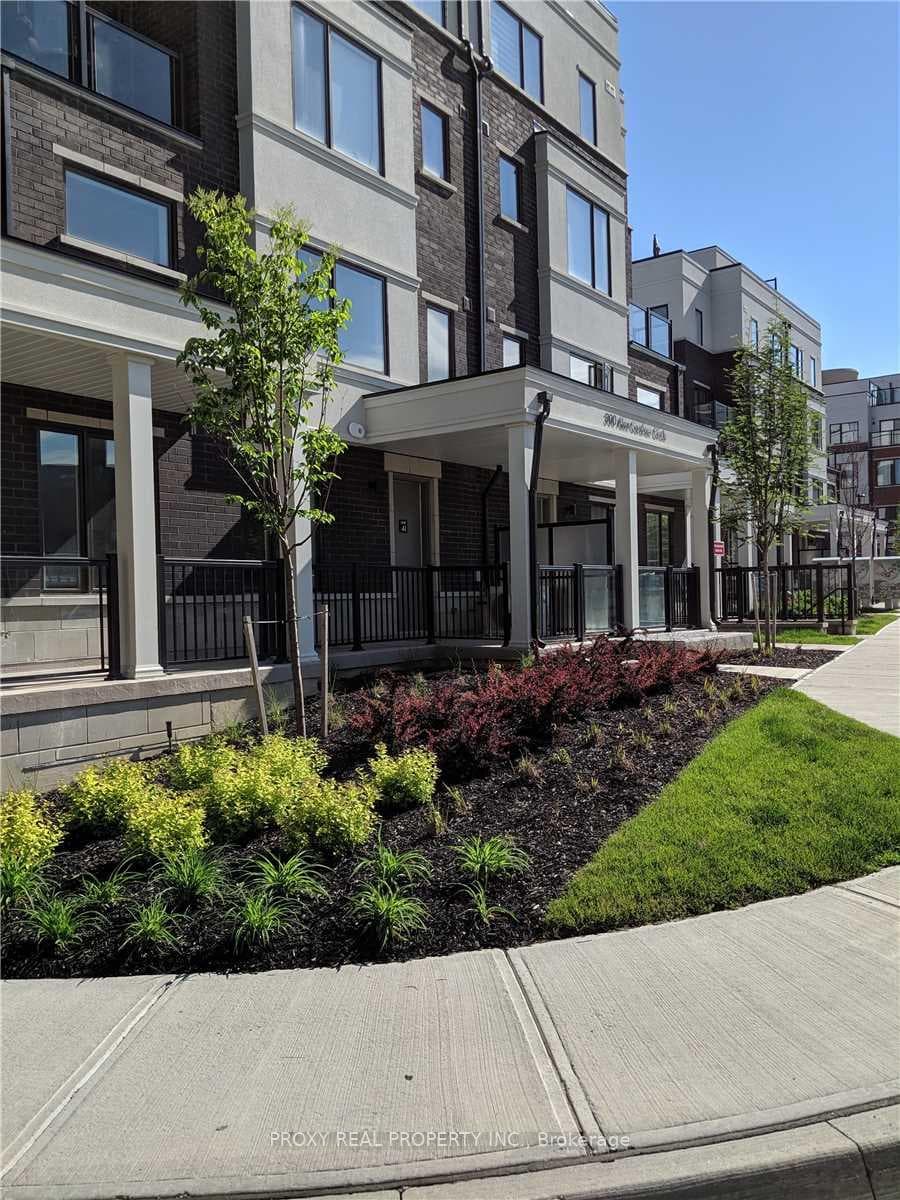 300 Alex Gardner Circle Unit 41, Aurora, ON L4G 3G5 - Photo 1