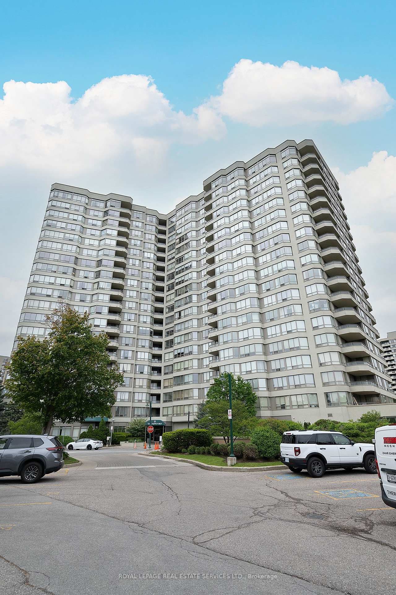 175 Bamburgh Circle Unit 702, Scarborough Village / Eglinton East, ON M1W 3X8 - Photo 1