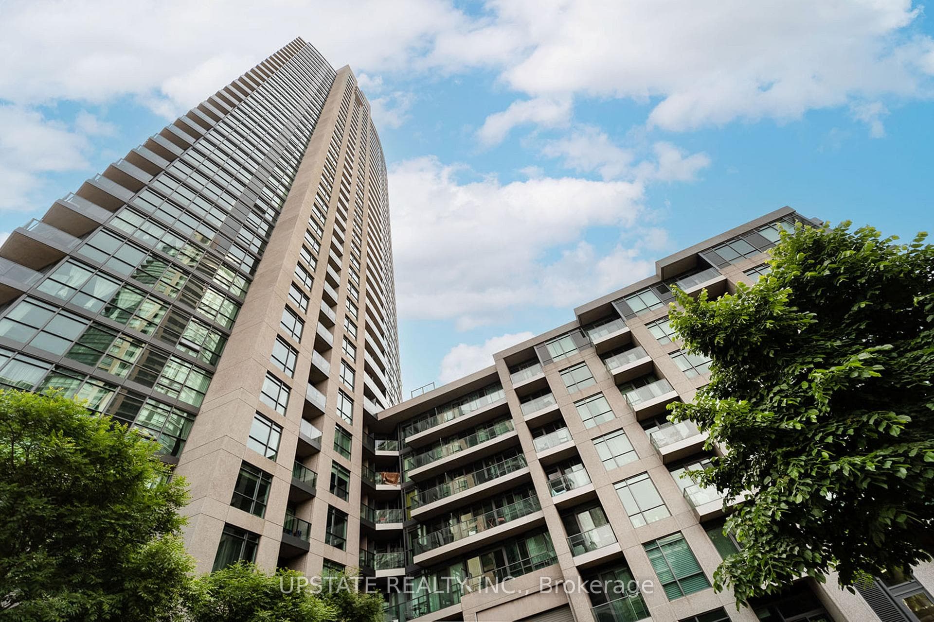 215 Fort York Boulevard Unit 416, Downtown Toronto / Waterfront, ON M5V 4A2 - Photo 1