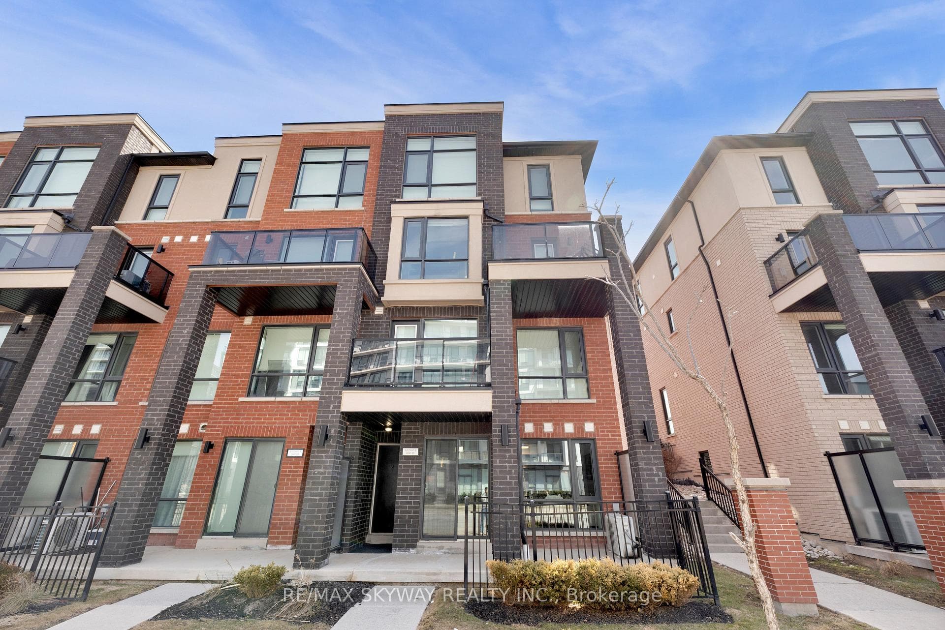 100 Dufay Road Unit 85, Brampton, ON L7A 4S3 - Photo 1