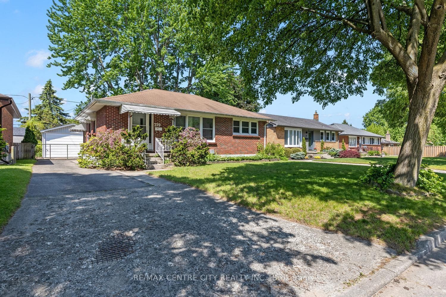 219 Fairway Avenue, London East, ON N5W 1J2 - Photo 1