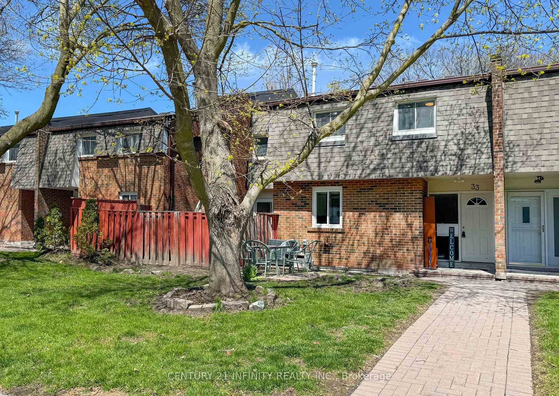 101 Dovedale Drive Unit 33, Whitby