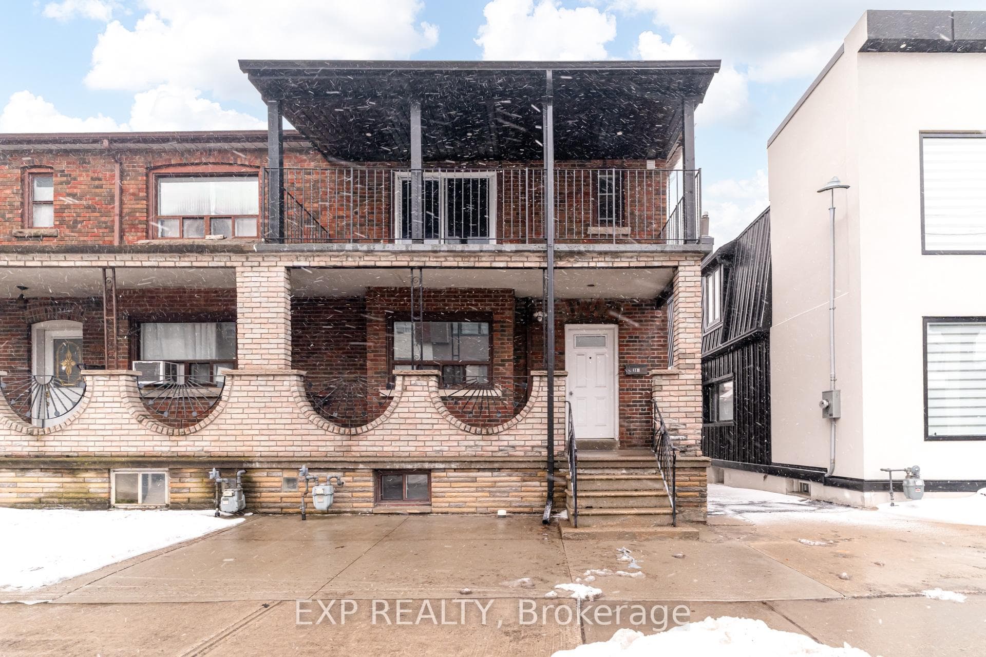 384 Oakwood Avenue Unit 2nd, Forest Hill / Deer Park, ON M6E 2W3 - Photo 1