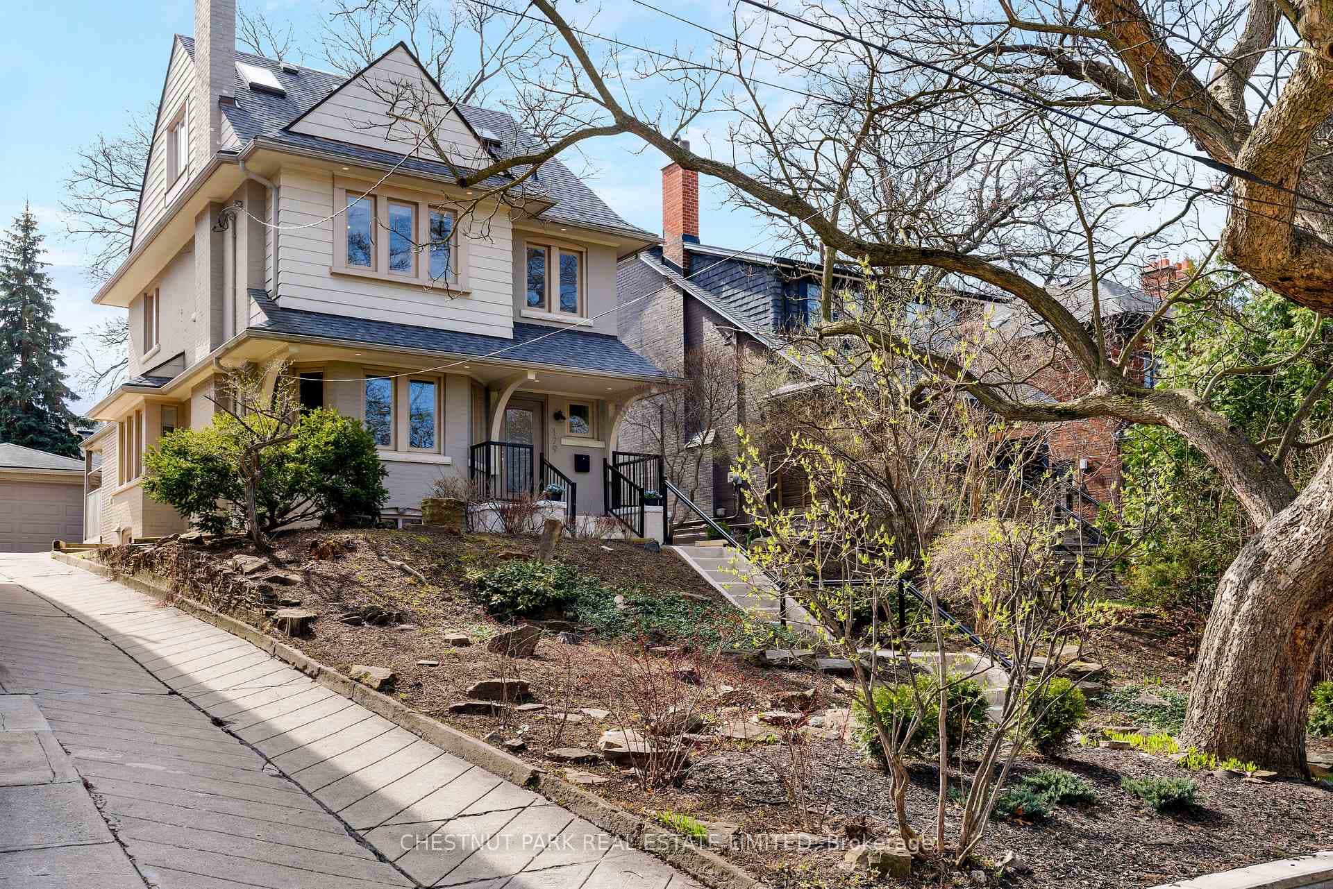 179 Glendonwynne Road, Bloor West Village / Swansea, ON M6P 3E8 - Photo 1