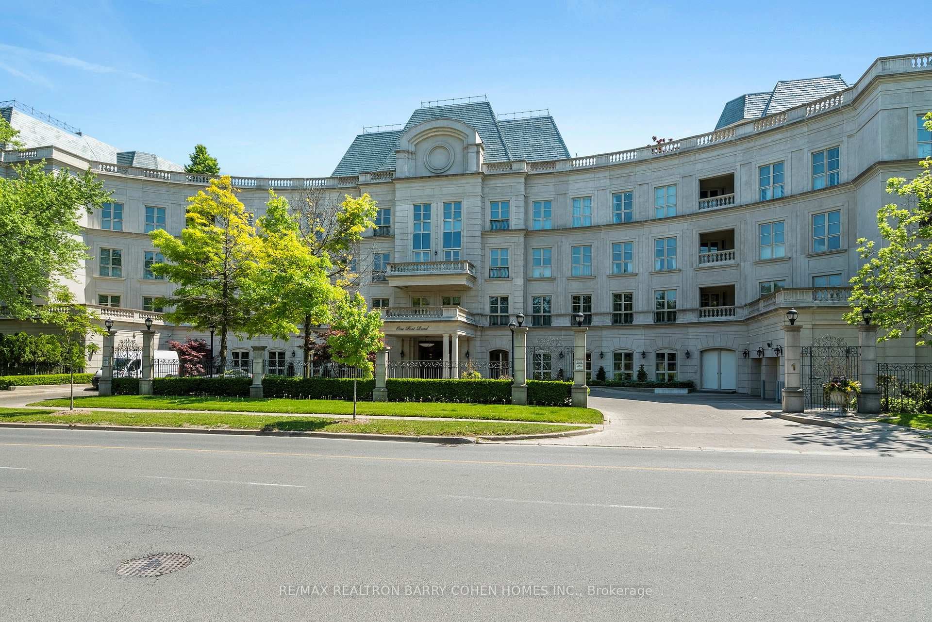 1 Post Road Unit 204, Bridle Path / York Mills / Hoggs Hollow, ON M3B 3R4 - Photo 1
