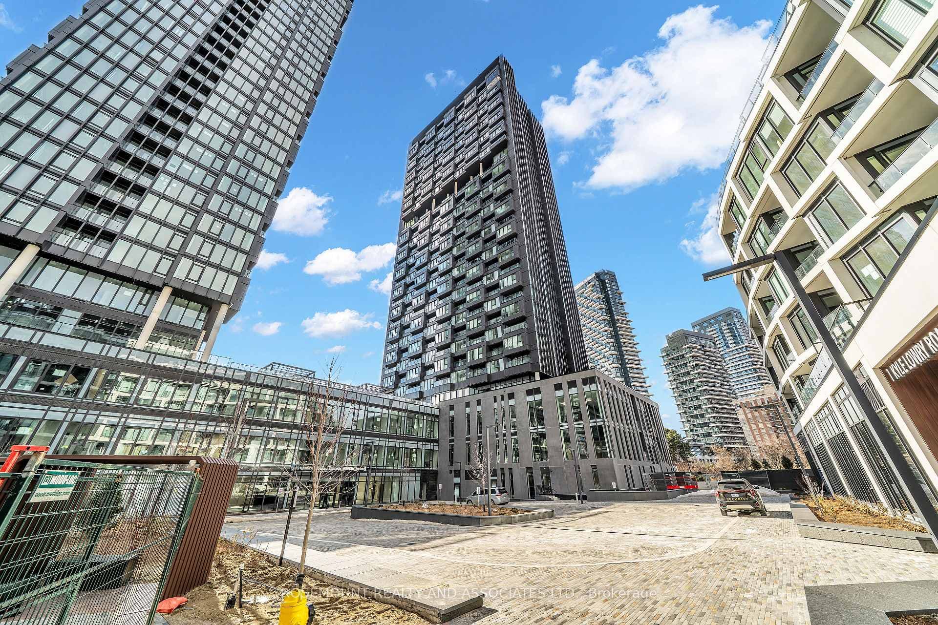 1 Quarrington Lane Unit 2401, Don Mills / Parkwoods / Victoria Village, ON M3C 0S4 - Photo 1