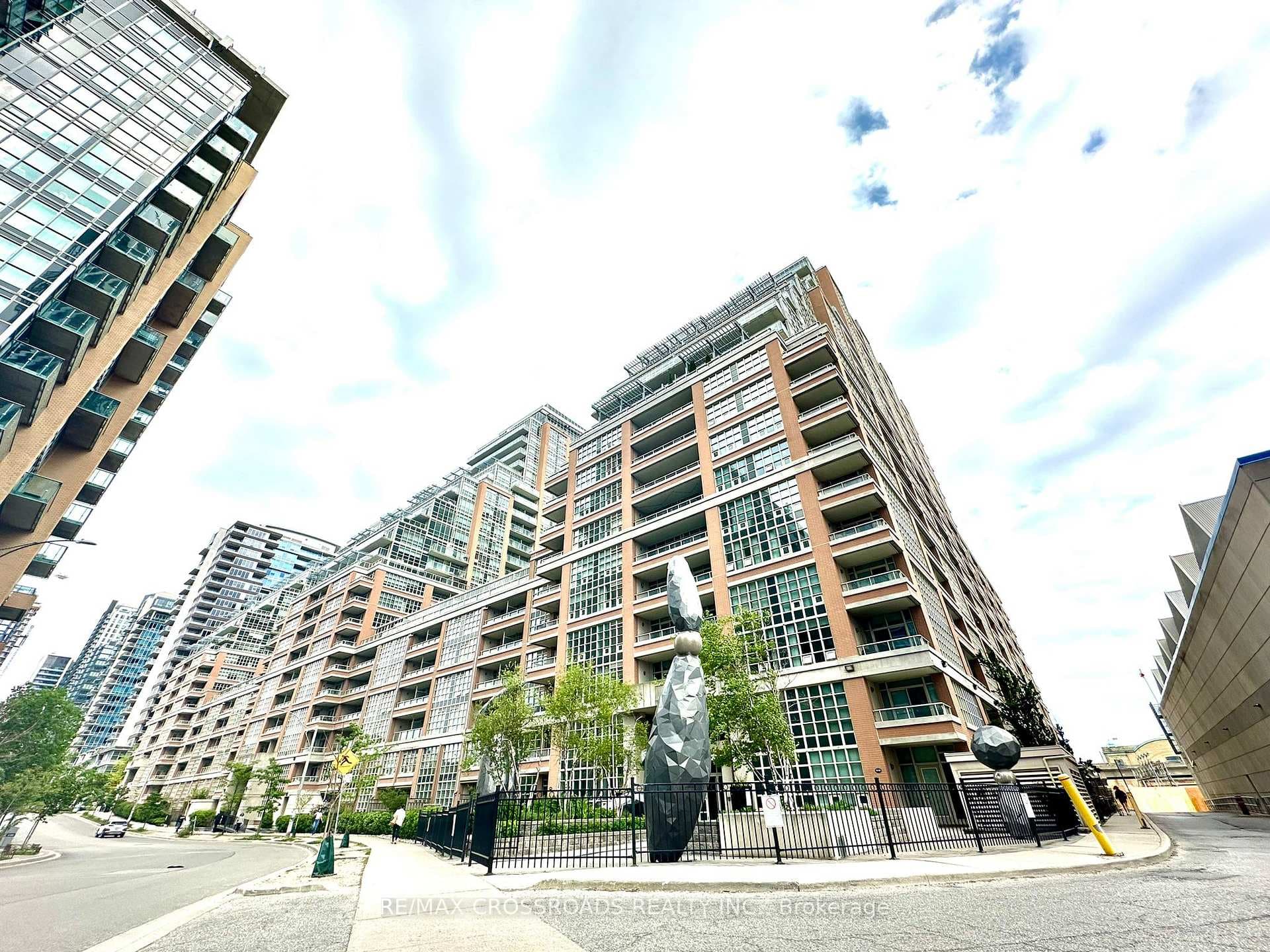85 East Liberty Street Unit 302, Downtown Toronto / Waterfront, ON M6K 3R4 - Photo 1