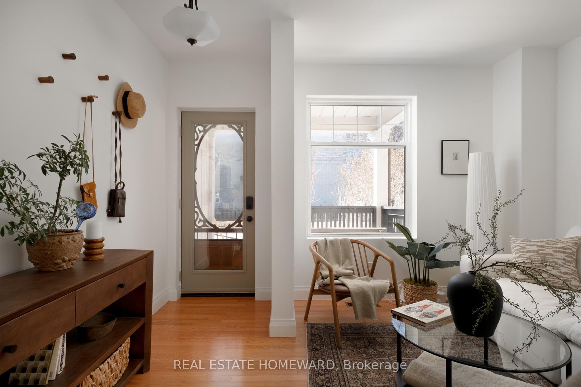 52 Balfour Avenue, Danforth / East York, ON M4C 1T6 - Photo 1