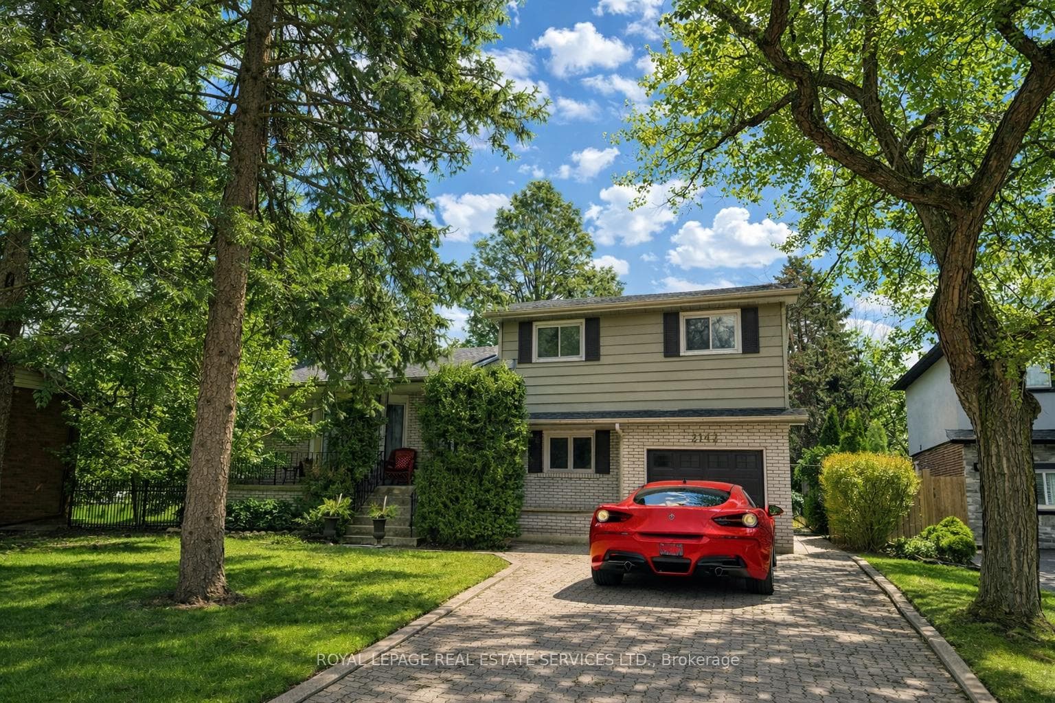 2142 Hixon Street, Oakville