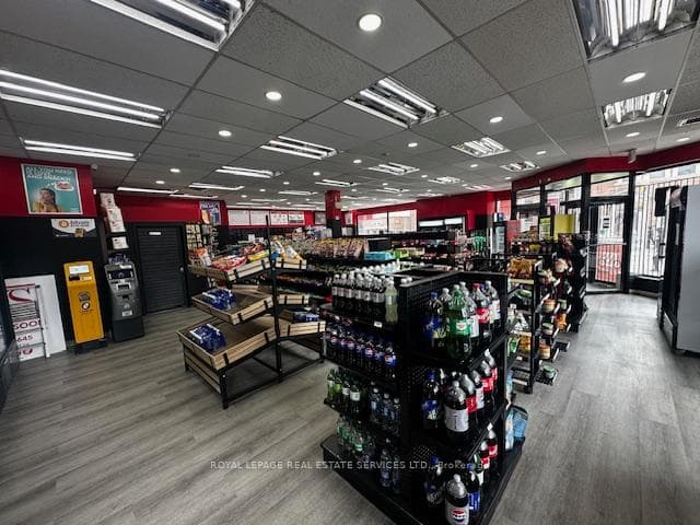 1011 Dufferin Street Unit 104, Bloor West Village / Swansea, ON M6H 4B5 - Photo 1