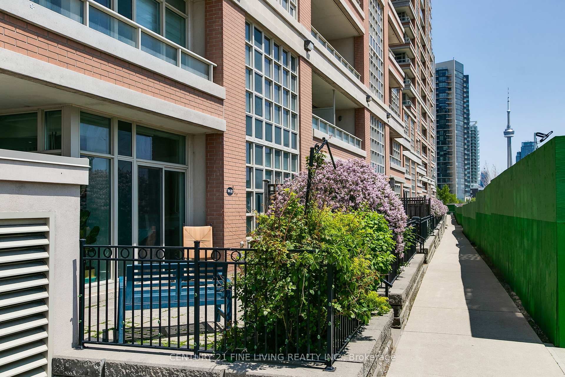 6 Pirandello Street Unit Th22, Downtown Toronto / Waterfront, ON M6K 0B1 - Photo 1