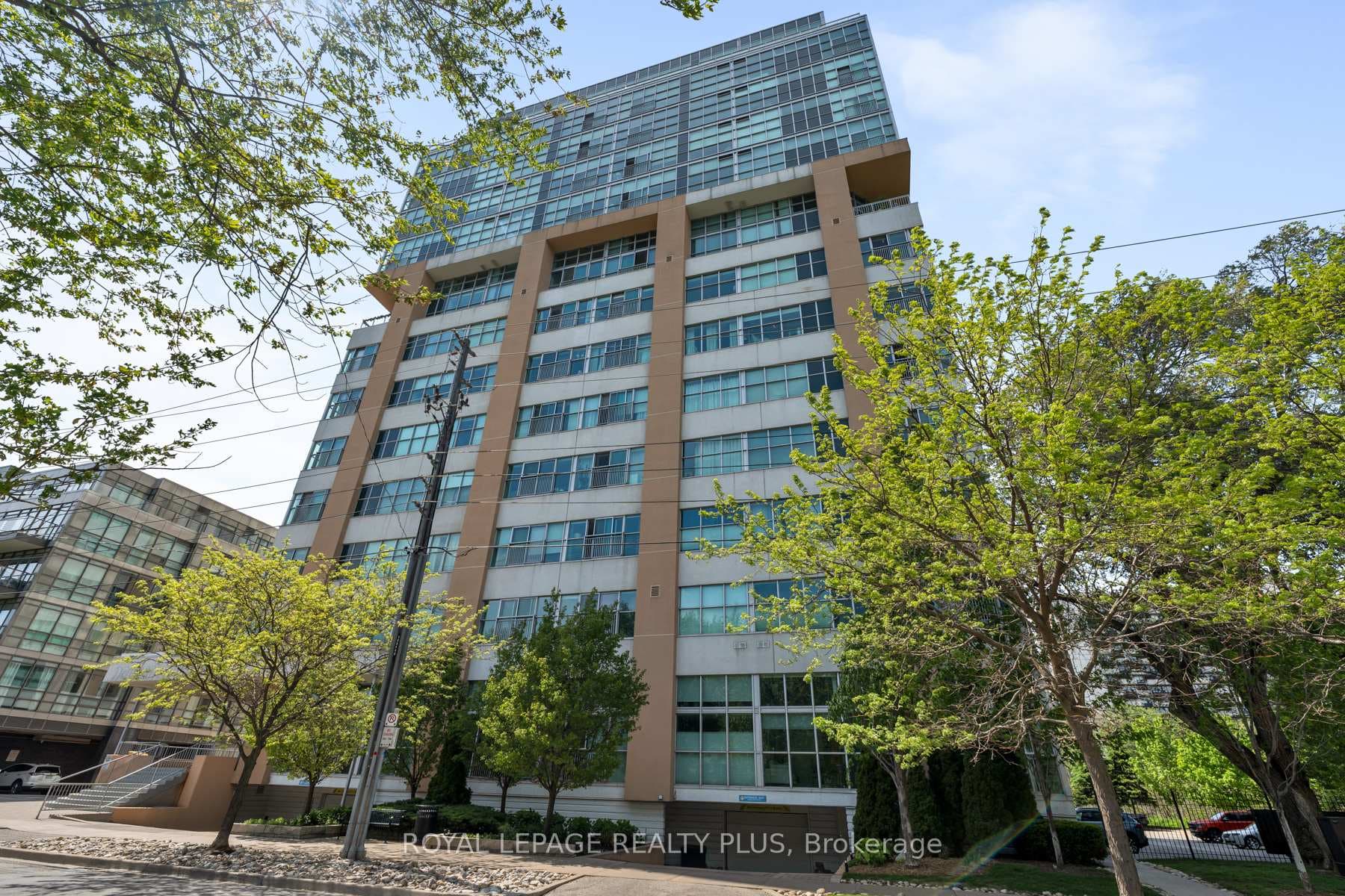 2 Fieldway Road Unit 1016, Etobicoke (Islington / Rexdale), ON M8Z 0B9 - Photo 1