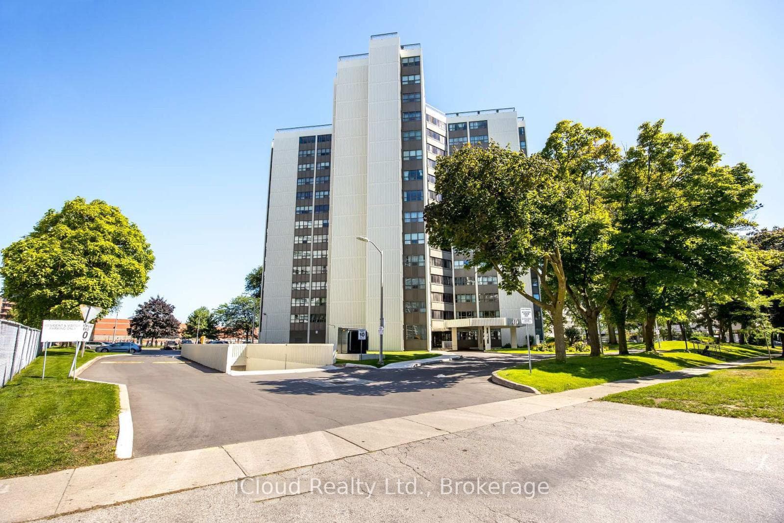 2323 Confederation Parkway Unit 1003, Mississauga, ON L5B 1R6 - Photo 1