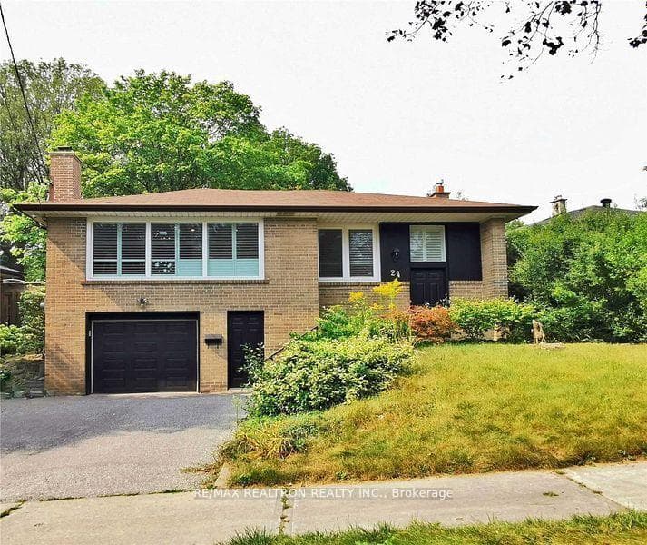 24 Fenelon Drive Unit Main Floor, Don Mills / Parkwoods / Victoria Village, ON M3A 3K3 - Photo 1