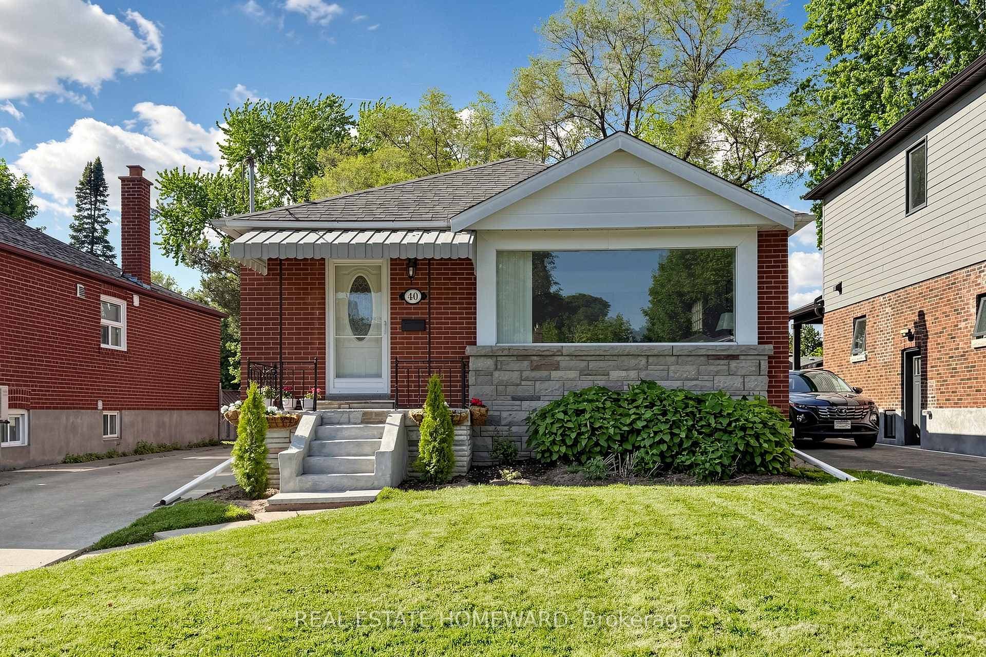 40 Donora Drive, Danforth / East York, ON M4B 1B5 - Photo 1