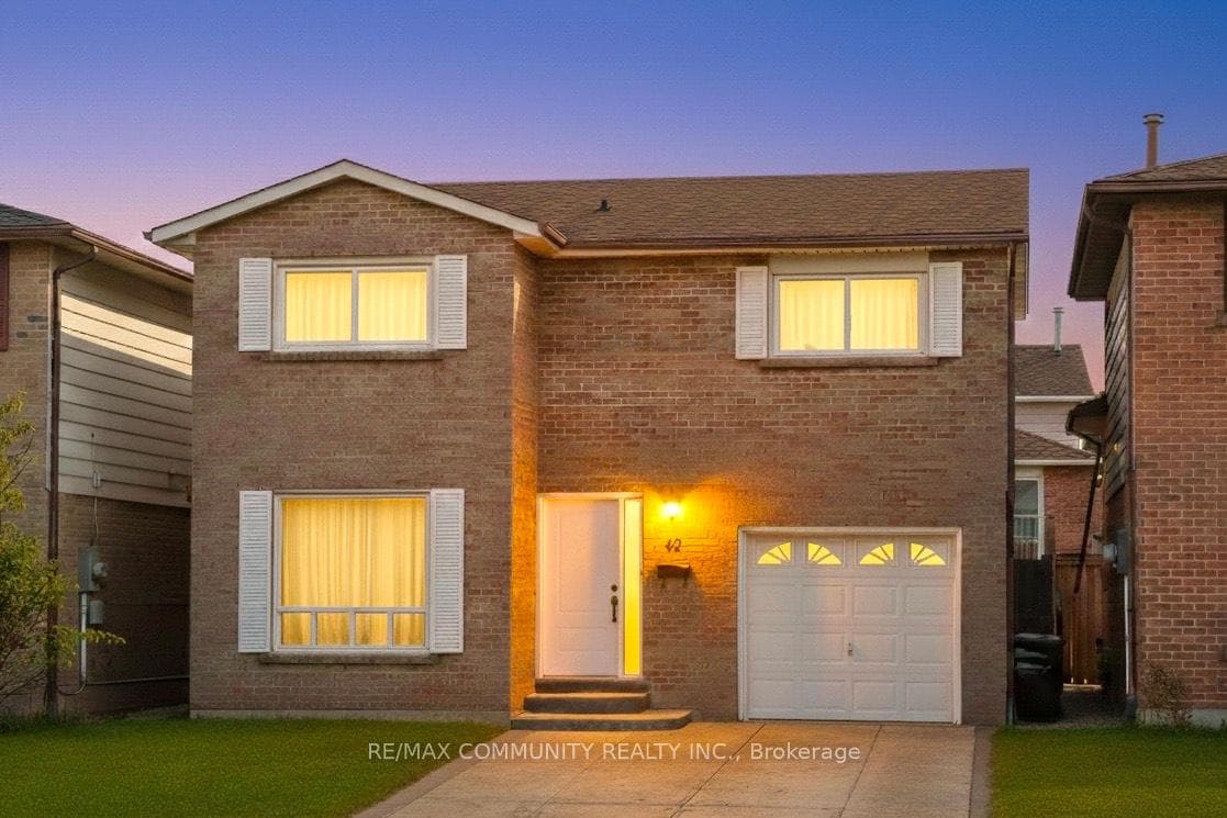42 Kay Drive, Etobicoke (West Mall / Rexdale), ON M9V 4V6 - Photo 1