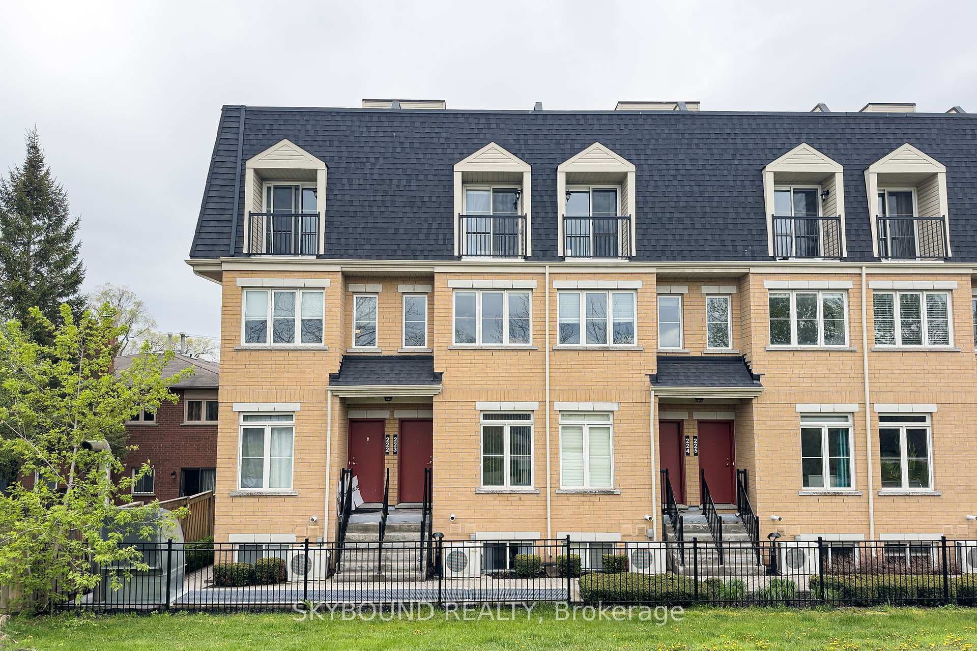 380 Hopewell Avenue Unit 223, Toronto W04