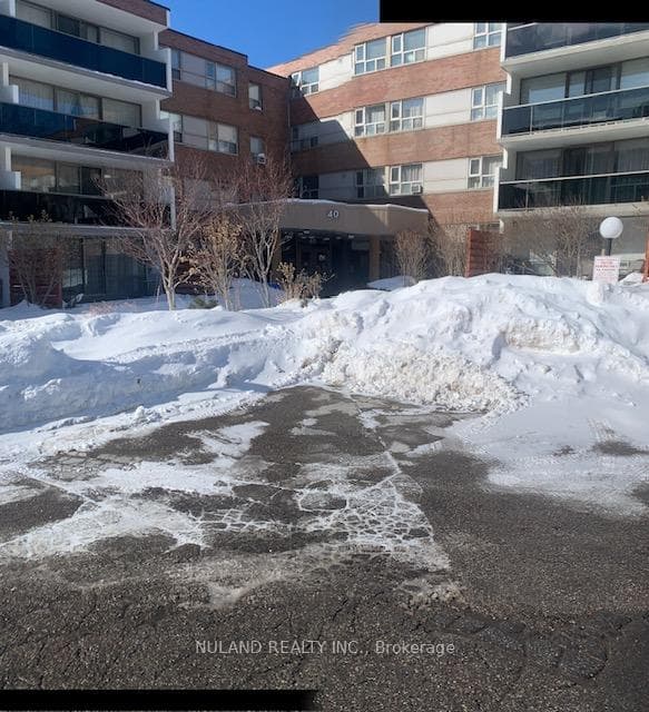 40 Sunrise Avenue Unit 104, Don Mills / Parkwoods / Victoria Village, ON M4A 2R4 - Photo 1