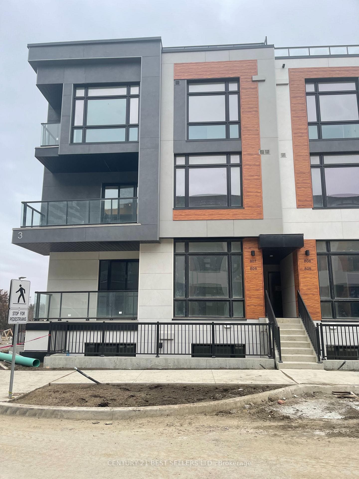 3 Steckley House Lane Unit 808, Richmond Hill