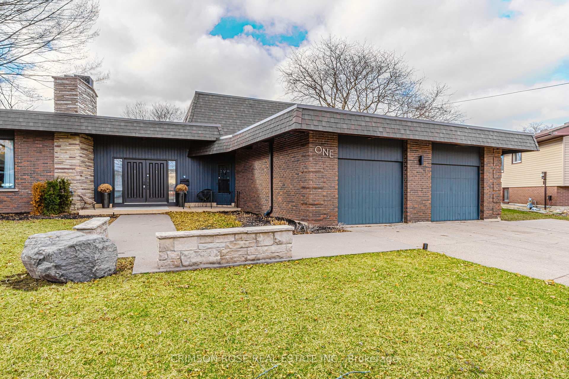 1 Pyramid Place, St. Catharines, ON L2T 2N6 - Photo 1