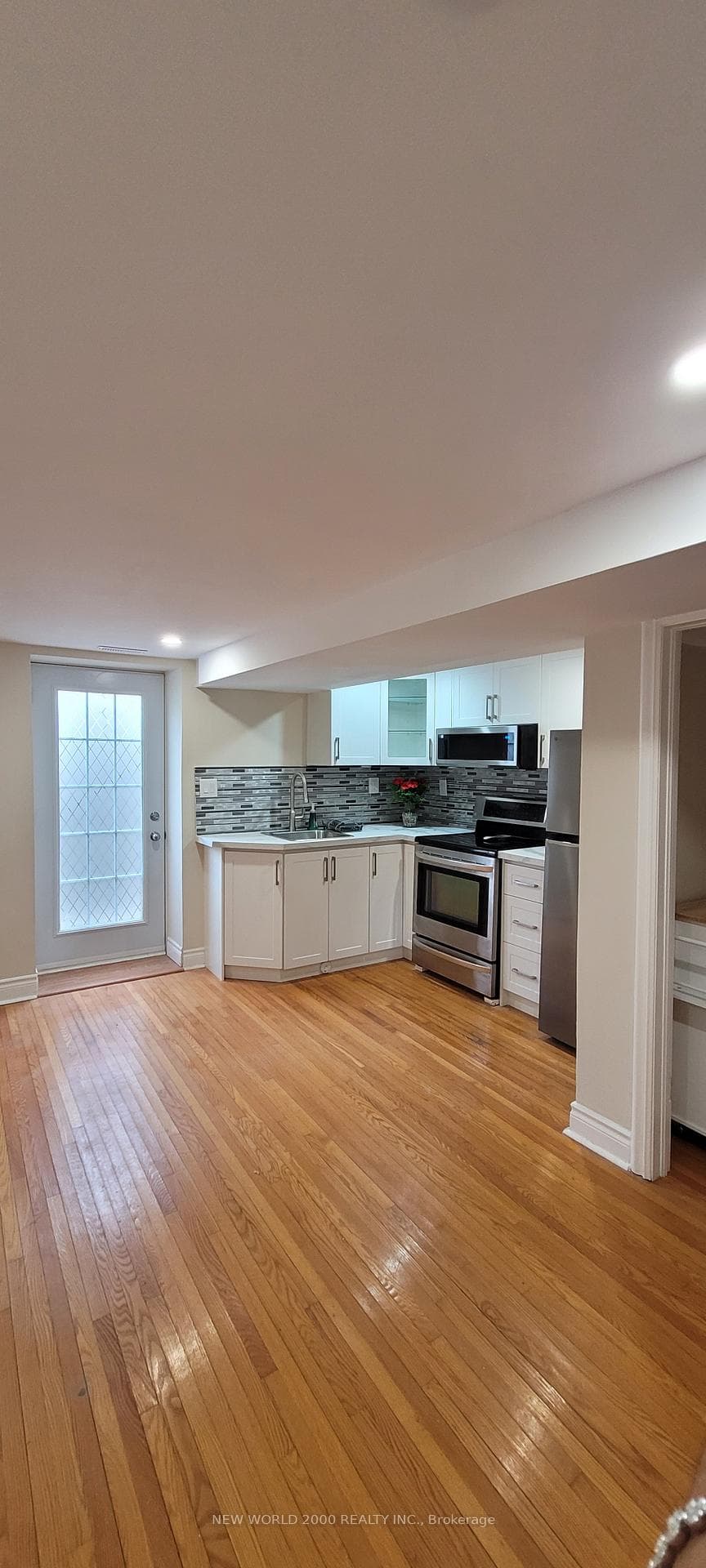516 Sandford Street Unit Basement, Newmarket