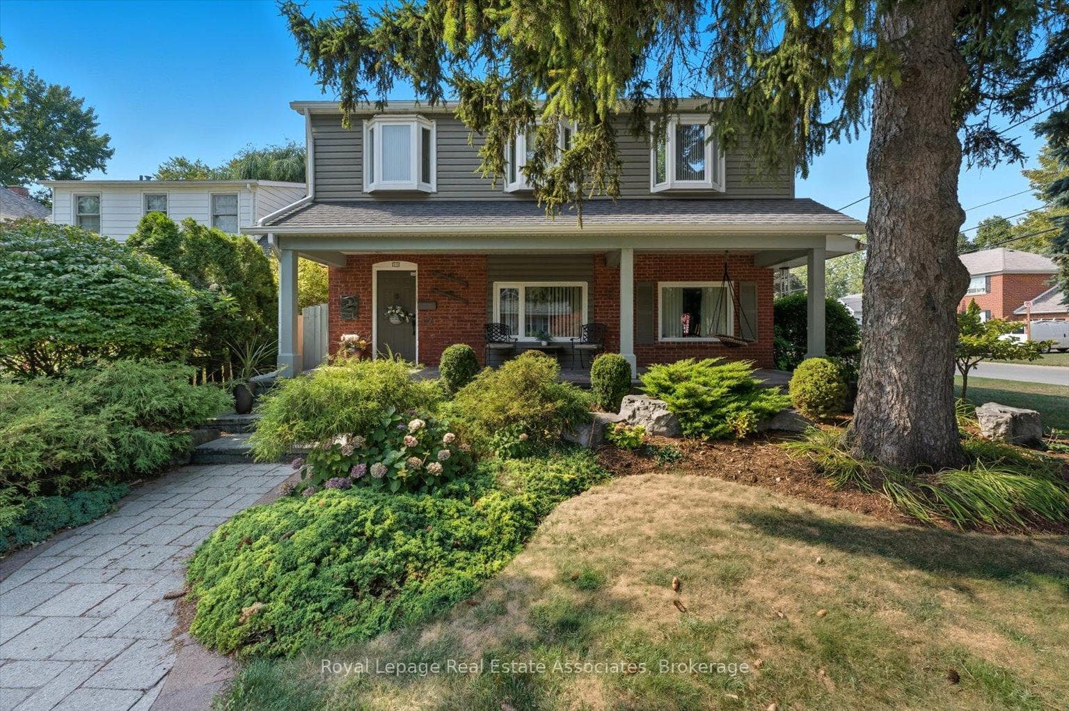 12 Wenonah Drive, Mississauga, ON L5G 3W1 - Photo 1