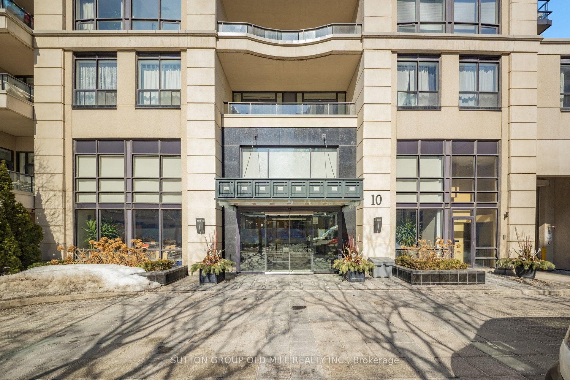 10 Delisle Avenue Unit 710, Annex / Yorkville / Summerhill, ON M4V 3C6 - Photo 1