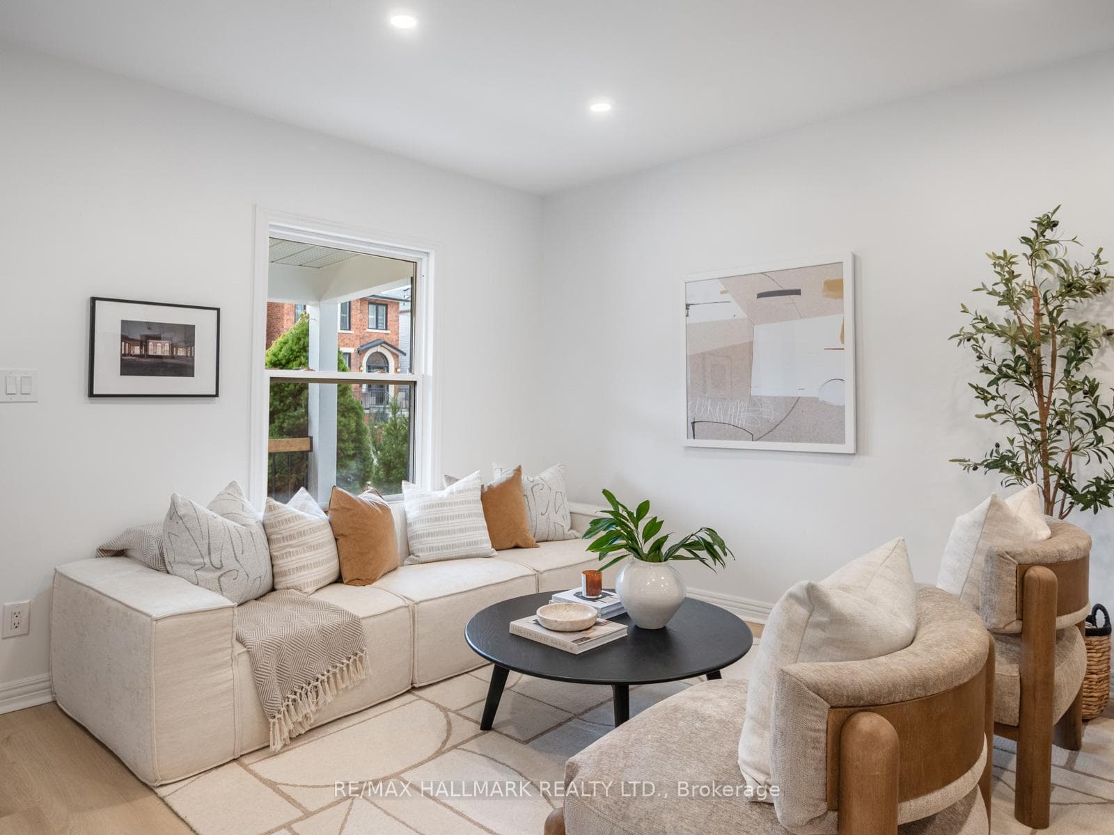3 Woodville Avenue, Danforth / East York, ON M4K 2J5 - Photo 1