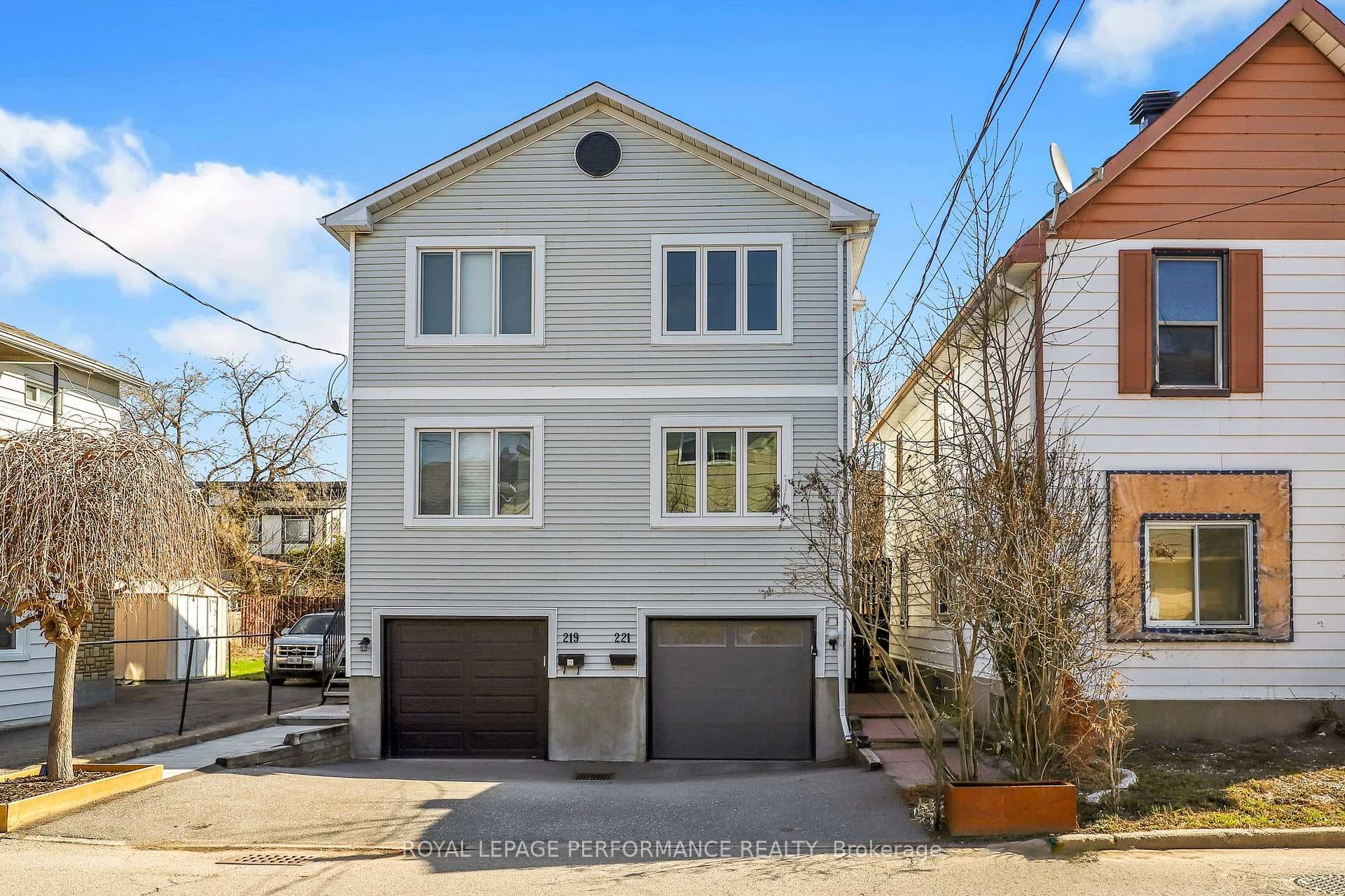 221 Desrosiers Street, Vanier and Kingsview Park